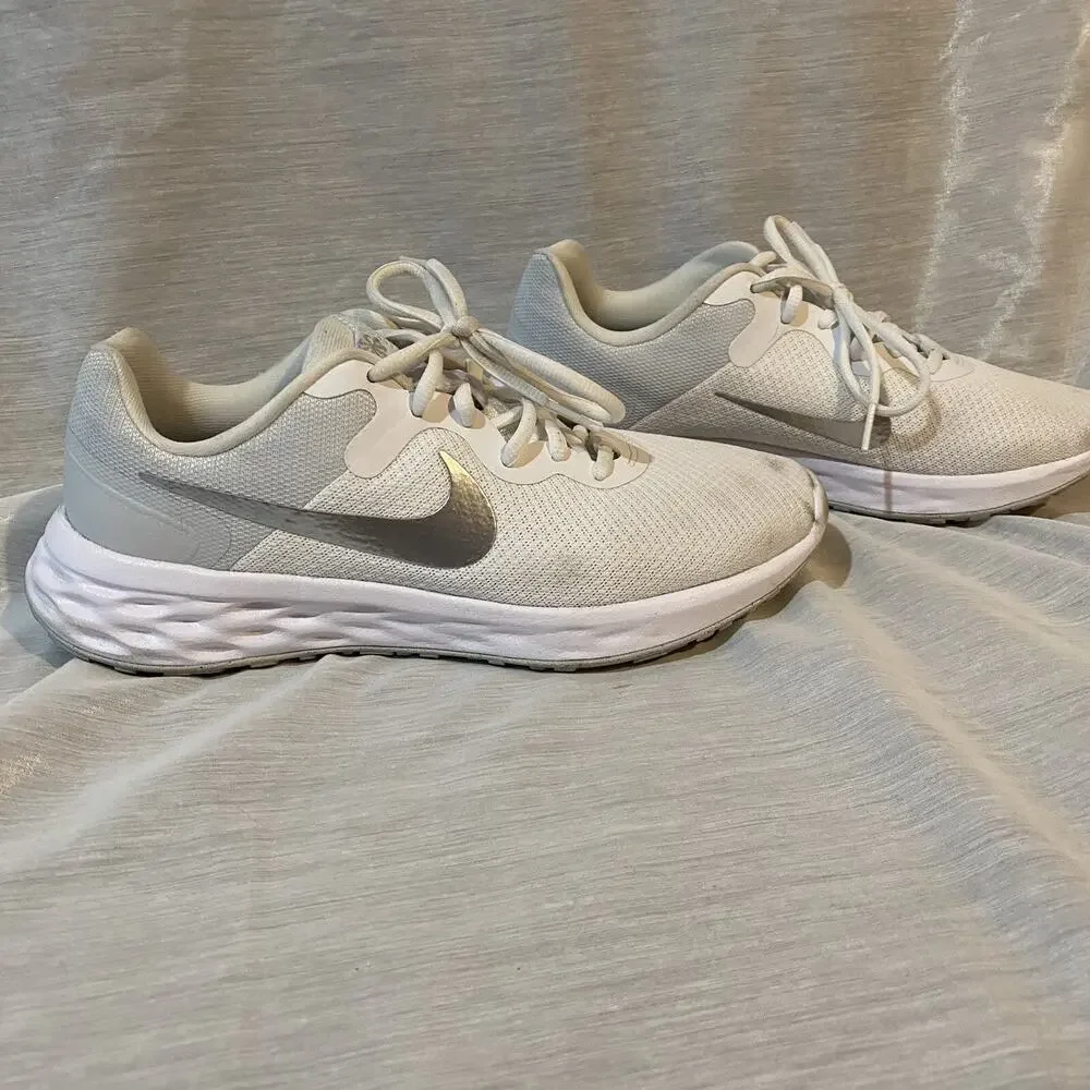 Nike Revolution 6 White Women Size US8.5 Running Shoes Sneakers DC3729 101